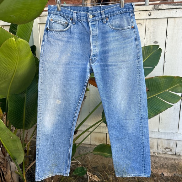 Vintage 1983 Levi’s 501 Made in USA Light Wash Jeans 36x34 (Fits 34x28) - Picture 1 of 8